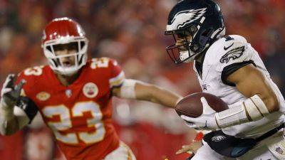 Jalen Hurts and Eagles see off Chiefs in Super Bowl rematch