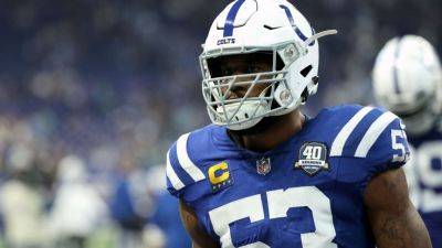 Colts waive All-Pro LB Shaquille Leonard in surprise move - ESPN