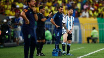 Messi ends 2023 with muscular issue after World Cup qualifier - ESPN