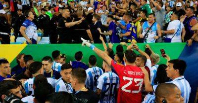 Lionel Messi - Nicolas Otamendi - Argentina hand Brazil third straight loss after crowd trouble at Maracana - breakingnews.ie - Brazil - Argentina