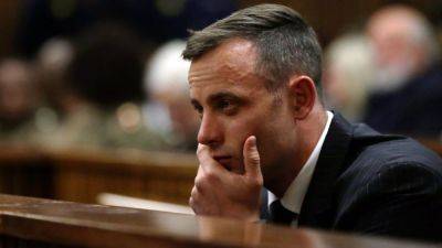 Oscar Pistorius granted parole 10 years after killing girlfriend - ESPN