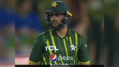 Pakistan All-rounder Imad Wasim Retires From International Cricket