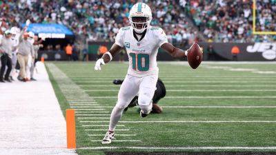 Mike Stobe - Dolphins demolish Jets, whose offensive woes continue - foxnews.com - New York - state New Jersey - county Rutherford
