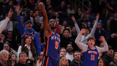 Knicks rally past Heat, keep in-season tourney hopes alive - ESPN