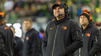 Oregon State's Jonathan Smith hired as Michigan State's next football coach, replacing Mel Tucker - foxnews.com - state Oregon - state Michigan - state Colorado