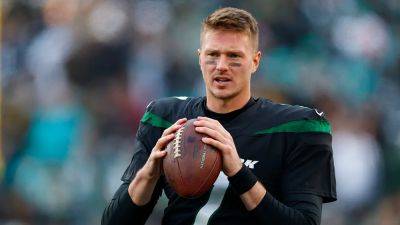 Jets sticking with QB Tim Boyle, despite shaky showing against Dolphins; Aaron Rodgers possible return looms