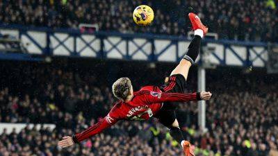 Alejandro Garnacho acrobatics spark Manchester United win at Everton