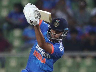 India inflict second T20 defeat on one-day champions Australia