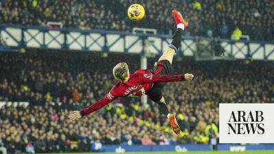 Garnacho’s sensational overhead kick stuns protesting Everton fans and helps Man United earn 3-0 win