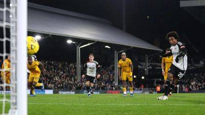 Willian's last-gasp penalty earns Fulham victory over Wolves