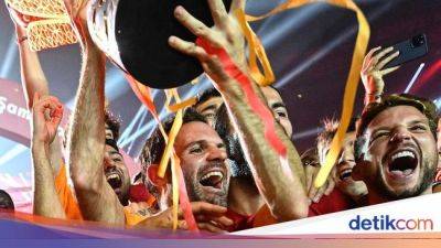 Liga Europa - Momen Indah Juan Mata, Satu Tahun Dua Piala - sport.detik.com