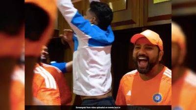 Rohit Sharma - Sachin Tendulkar - Shreyas Iyer - T.Dilip - Watch: Rohit Sharma Can't Keep Calm As India's Best Fielder Custom Gets 'Legendary' Twist - sports.ndtv.com - India - Sri Lanka