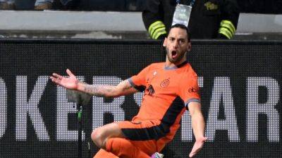 Simone Inzaghi - Giacomo Raspadori - Gianluca Scamacca - Hakan Calhanoglu - Inter remain top of Serie A with 2-1 win at Atalanta - channelnewsasia.com - Italy