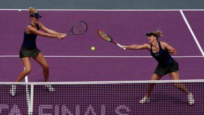 Canada's Dabrowski, partner Routliffe fall in women's doubles semifinals at WTA Finals