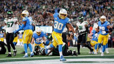 Justin Herbert - Seth Wenig - Zach Wilson - Austin Ekeler - Austin Ekeler's 2 touchdowns help Chargers cruise past Jets - foxnews.com - New York - Los Angeles - state New Jersey - county Rutherford