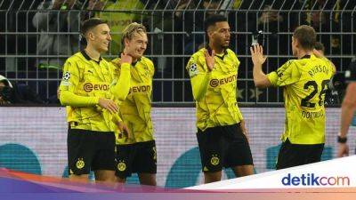 Borussia Dortmund - Newcastle United - Fabian Schar - Marcel Sabitzer - Gregor Kobel - Julian Brandt - Dortmund Vs Newcastle: Die Borussen Menang 2-0 - sport.detik.com
