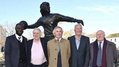 Pat Jennings attends statue unveiling in Newry