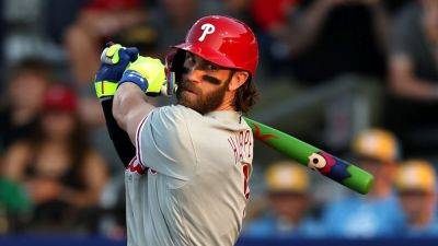 Bryce Harper to be full-time 1B; Phillies move on from Hoskins - ESPN