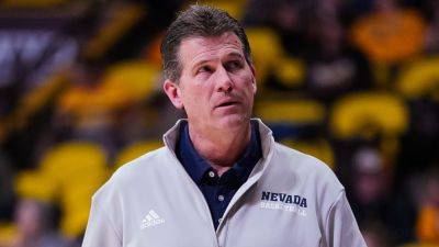 Dylan Buell - Nevada's Steve Alford upset after basketball game paused over bat invasion: 'Pretty embarrassing' - foxnews.com - Usa - state Arizona - state Wyoming - state Nevada - state Ohio