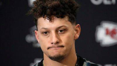 Chiefs' Patrick Mahomes, Andy Reid rip officiating after loss: 'A bit embarrassing'