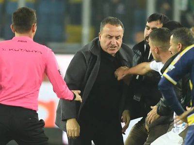 Faruk Koca: Ankaragucu president resigns following arrest for punching referee - thenationalnews.com - Turkey