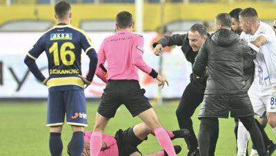 Turkey police arrests club president for punching referee
