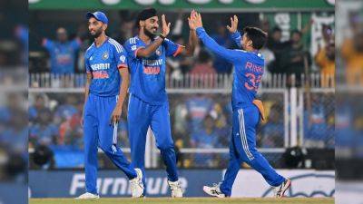 Aiden Markram - India vs South Africa Live Score, 3rd T20I: Suryakumar Yadav In Pain, India Eye 2nd Wicket To Dominate Mighty SA - sports.ndtv.com - South Africa - India