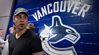 Roberto Luongo is back in Vancouver to be honoured by the Canucks. Here's a look at his legacy (and tweets) - cbc.ca - Canada