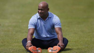 Sri Lanka appoint Jayasuriya as full-time consultant