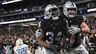 Brandon Staley - Justin Herbert - Michael Owens - Raiders make franchise history in 9-touchdown demolition vs Chargers - foxnews.com - Los Angeles - county Allen - state Nevada