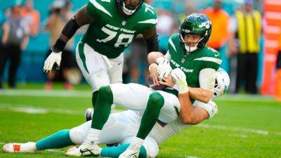 Aaron Rodgers - Robert Saleh - Zach Wilson - Jets QB Zach Wilson ruled out vs. Dolphins with concussion - ESPN - espn.com - county Miami - New York - county Garden