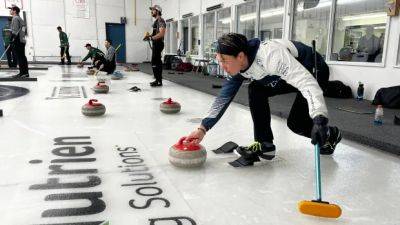 Curling team from Japan playing in Wadena bonspiel 'treated like celebrities' in Sask. town