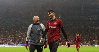 Erik ten Hag tells Altay Bayindir what he has to do to start for Manchester United