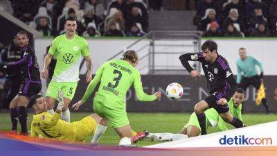 Bayern Munich - Harry Kane - Thomas Mueller - Bundesliga - Wolfsburg Vs Bayern: Die Roten Menang Tipis 2-1 - sport.detik.com