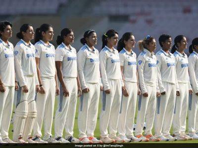 India Women vs Australia Women One-off Test Day 1 Live Score Updates