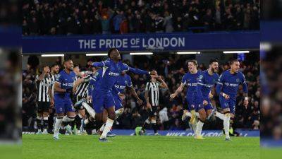Chelsea Back From Brink To Reach League Cup Semis