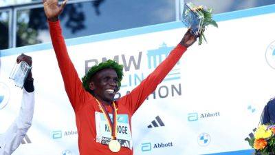 Eliud Kipchoge - Kipchoge returning for Tokyo Marathon, Hassan to debut - channelnewsasia.com - Netherlands - Japan - Kenya - county Marathon