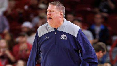 Old Dominion men's basketball coach Jeff Jones has heart attack, expected to make full recovery - ESPN