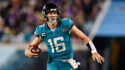 Jaguars' Trevor Lawrence to practice Friday, remains in concussion protocol amid 3-game slide