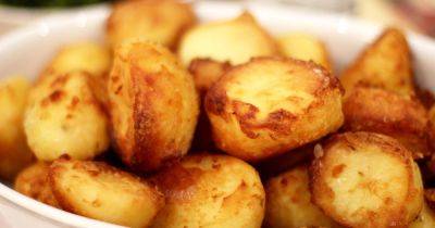 How to make roast potatoes for Christmas dinner - and avoid common mistake - manchestereveningnews.co.uk - county York
