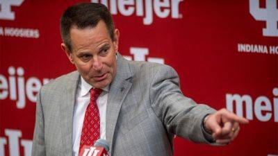 Indiana head coach gives confident answer on how he sells culture to recruits: ‘I win. Google me’