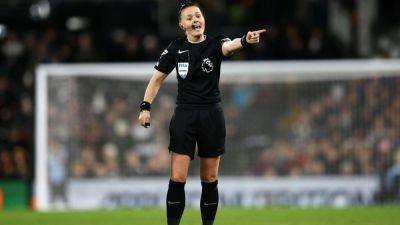 Vincent Kompany - EPL history made as referee Rebecca Welch handles Fulham-Burnley - ESPN - espn.com - Britain