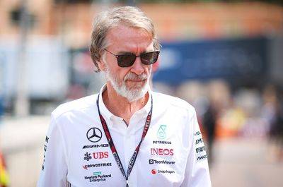 Hamad Al-Thani - Jim Ratcliffe - INEOS's Ratcliffe agrees deal to buy 25 percent of Man United - news24.com - Britain