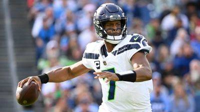 Derrick Henry - Ryan Tannehill - Geno Smith's late-game heroics lead Seahawks to stunning victory - foxnews.com - state Tennessee