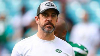 Aaron Rodgers - Megan Briggs - Aaron Rodgers tired of scrutiny over Jets' IR decision, wants critics to reveal vax status - foxnews.com - county Miami - New York - county Garden
