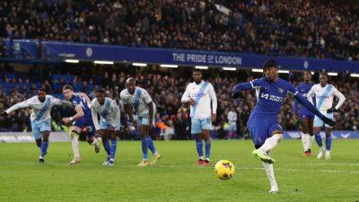 Crystal Palace pay penalty as Noni Madueke grabs late Chelsea winner