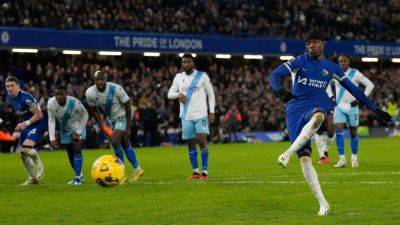 Chelsea 2-1 Crystal Palace: Late Noni Madueke penalty sends Blues back into Premier League top 10
