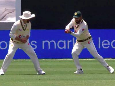 Watch: "Crocodile Jaw..." - Pakistan Star Roasted Once Again For Dropped Catch Against Australia