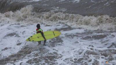 Big waves at California's Mavericks Beach draw surfers, 'super stoked' spectators - channelnewsasia.com - San Francisco - state California - county Bay