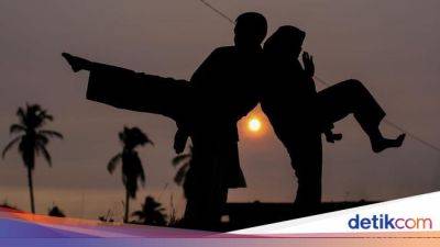 Pencak Silat - 6 Kombinasi Gerakan Pencak Silat: Mengunci hingga Menjatuhkan Lawan - sport.detik.com